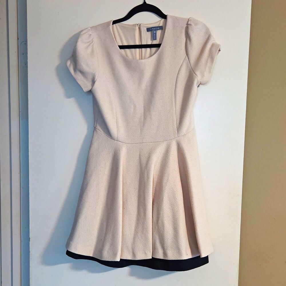 Gracia Beige/Black Solid Fit & Flare Puff Sleeve Round Neck Pleated Dress M